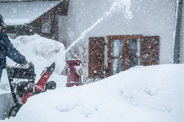 Best Snow Blower for Small Driveways: Top Choices and Essential Tips